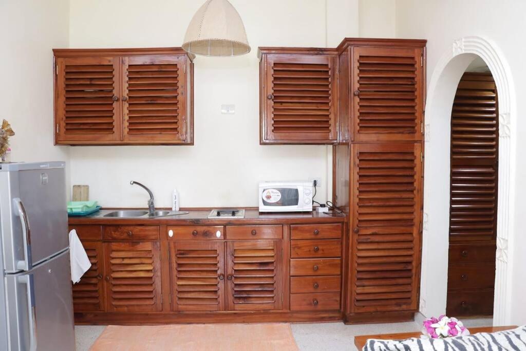 Tembo Beach Cottage Malindi Exterior photo