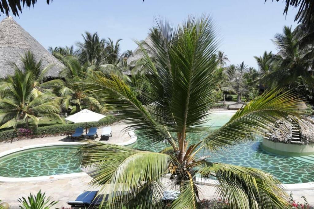 Tembo Beach Cottage Malindi Exterior photo