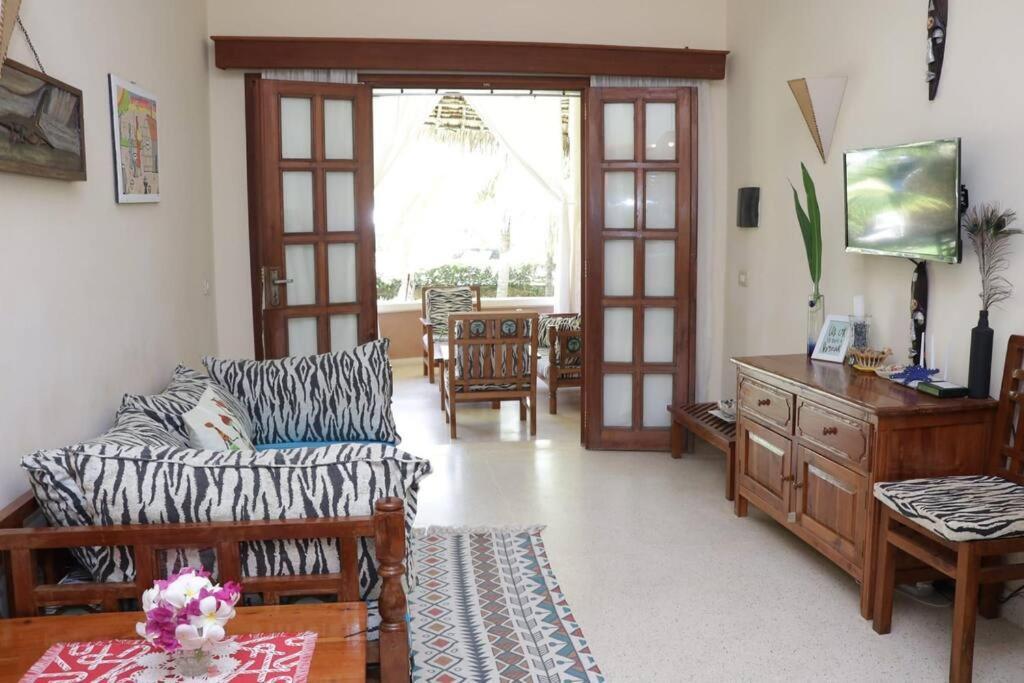 Tembo Beach Cottage Malindi Exterior photo