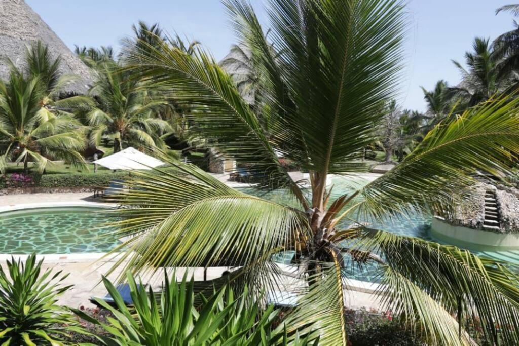 Tembo Beach Cottage Malindi Exterior photo